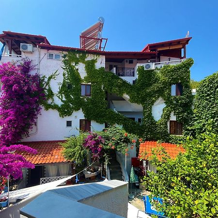 Haus Niko Apartments And Suites نيا بوتيدايا المظهر الخارجي الصورة