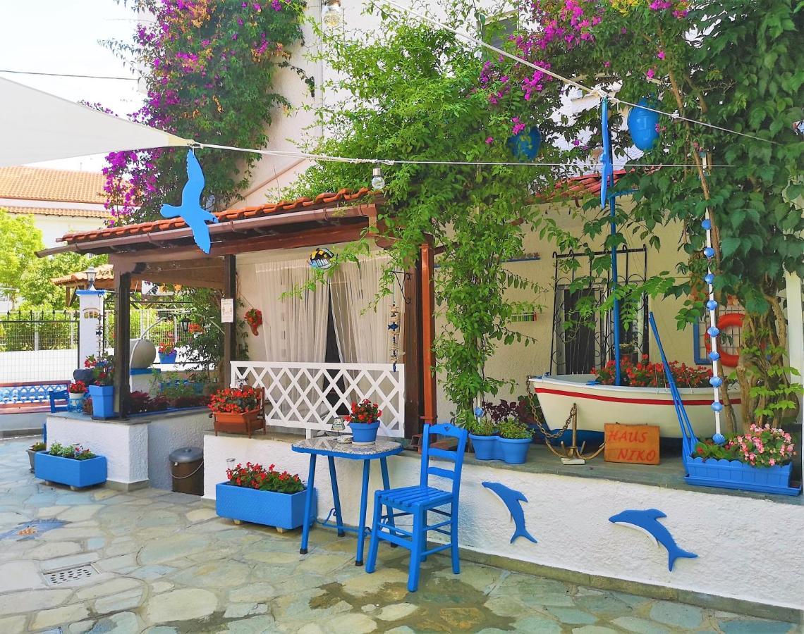 Haus Niko Apartments And Suites نيا بوتيدايا المظهر الخارجي الصورة