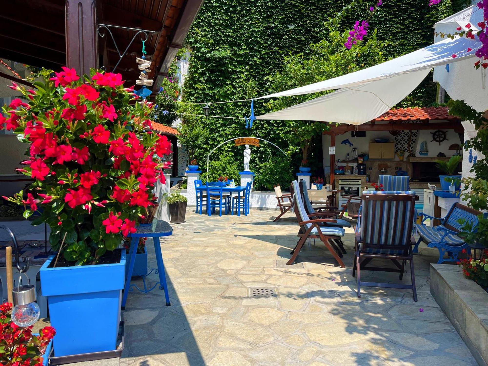 Haus Niko Apartments And Suites نيا بوتيدايا المظهر الخارجي الصورة
