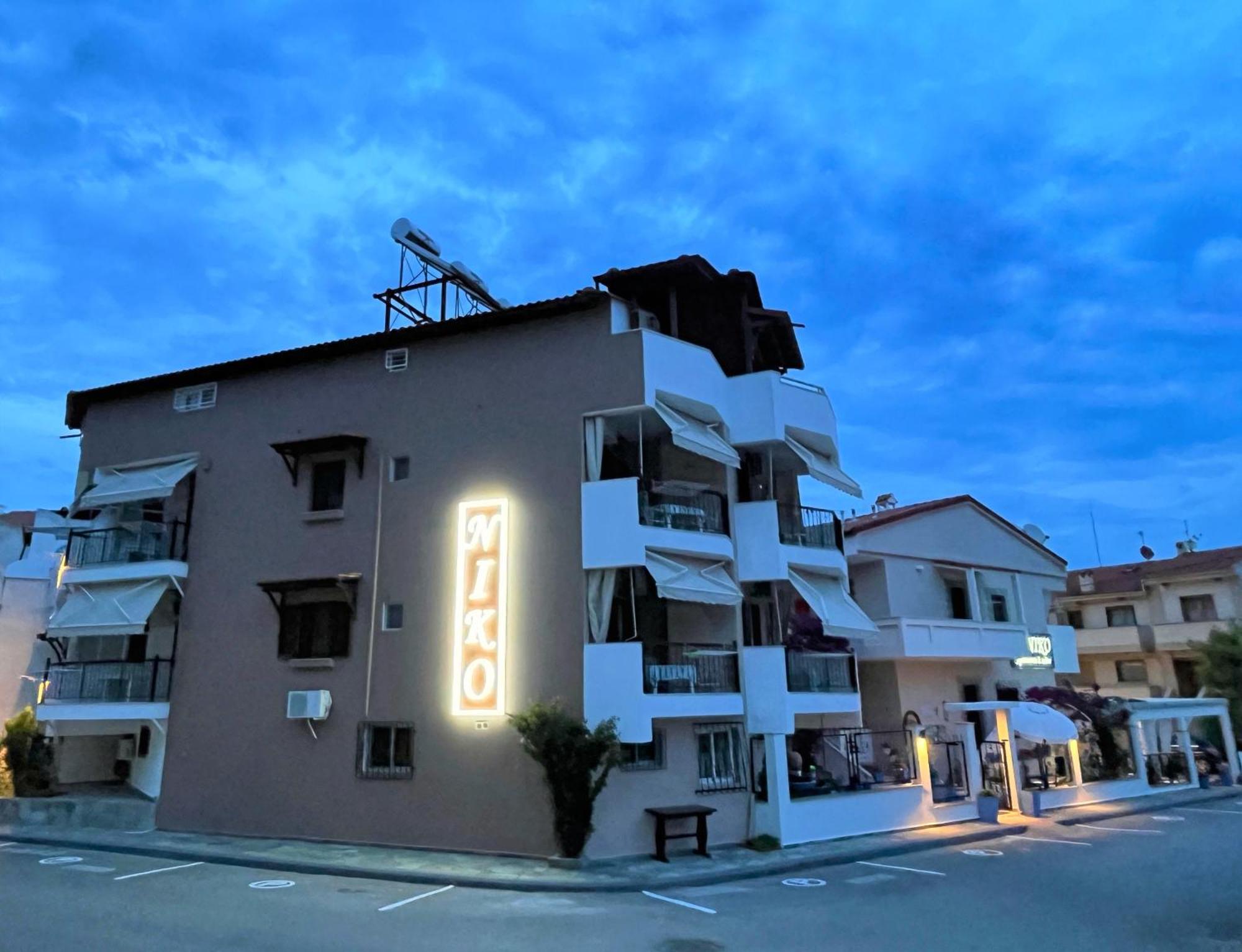 Haus Niko Apartments And Suites نيا بوتيدايا المظهر الخارجي الصورة