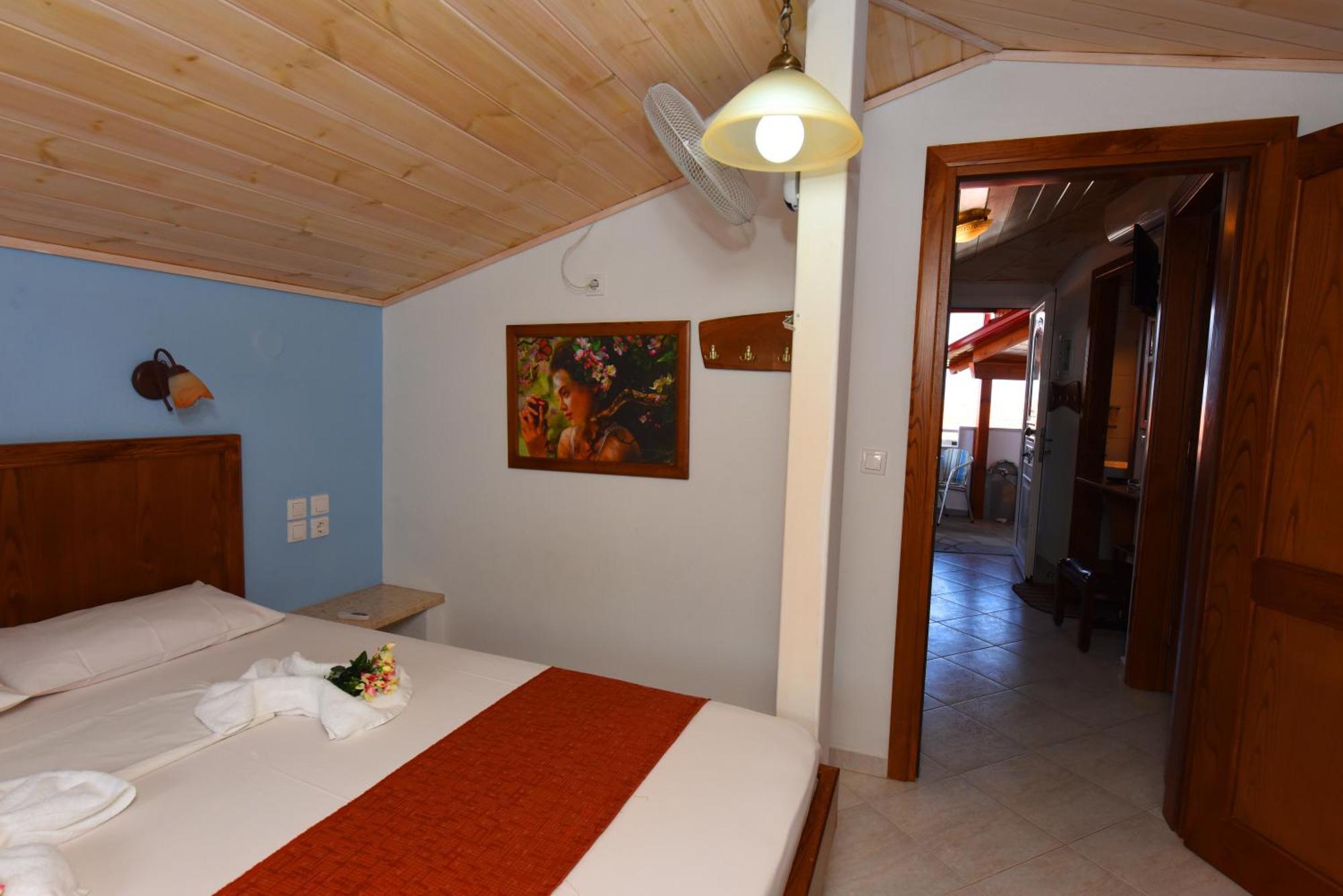 Haus Niko Apartments And Suites نيا بوتيدايا الغرفة الصورة