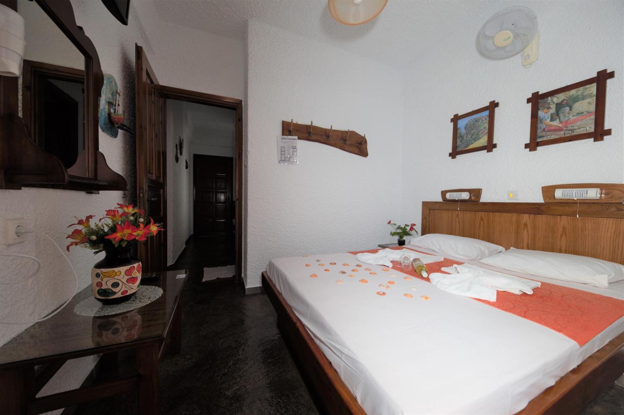 Haus Niko Apartments And Suites نيا بوتيدايا الغرفة الصورة