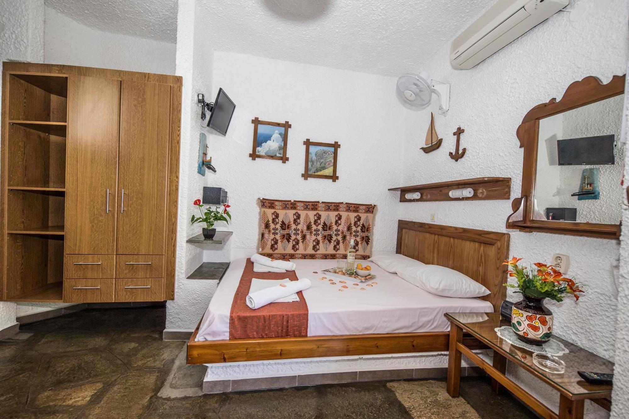 Haus Niko Apartments And Suites نيا بوتيدايا الغرفة الصورة