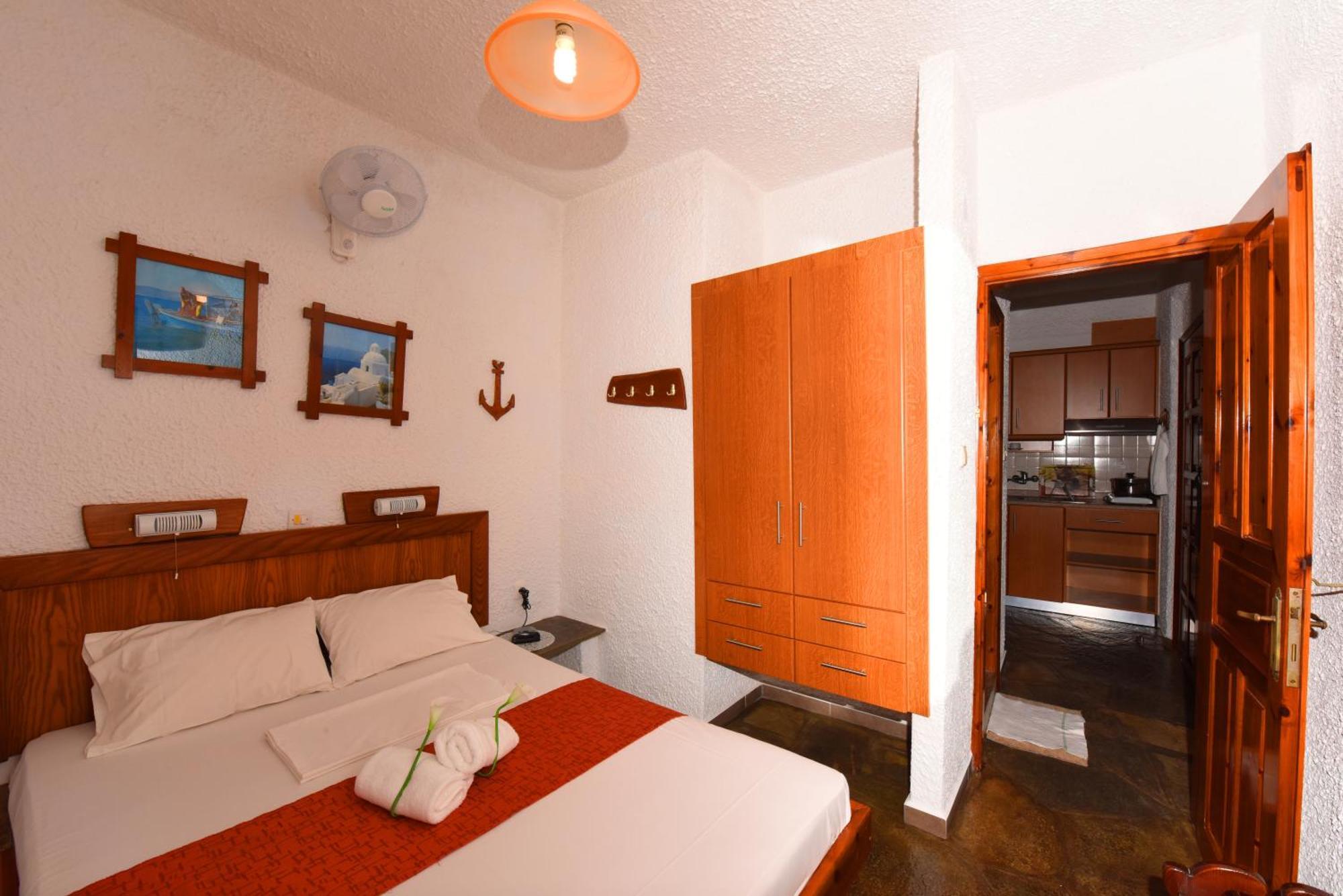 Haus Niko Apartments And Suites نيا بوتيدايا الغرفة الصورة